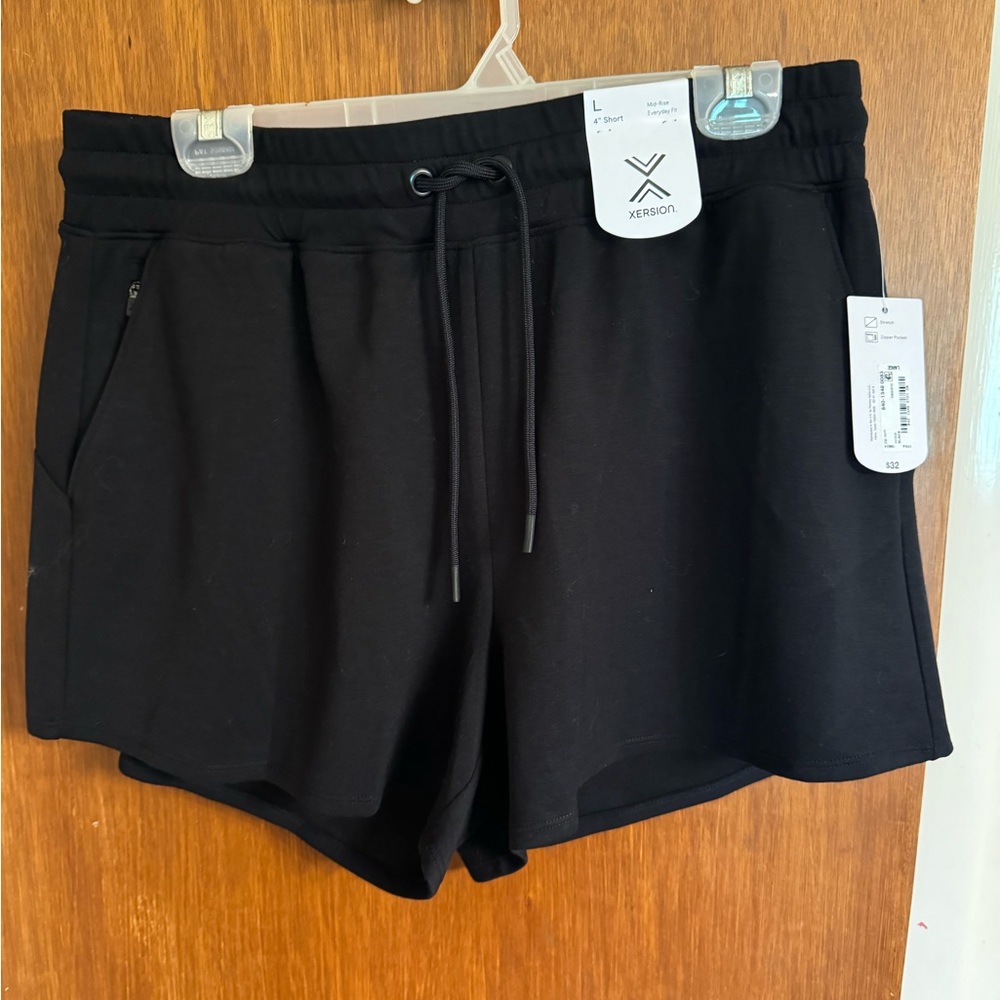 NWT Women’s Black 4” Shorts by Xersion Size Large